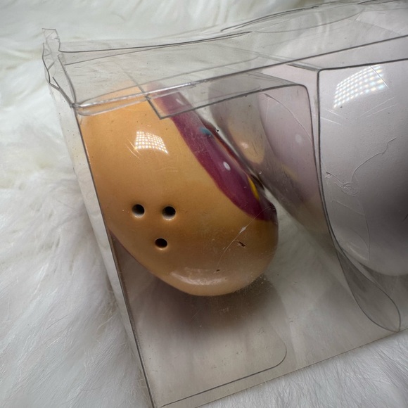 Target Donut Set and Coffee Salt & Pepper shakers and felt Donut - Picture 7 of 7